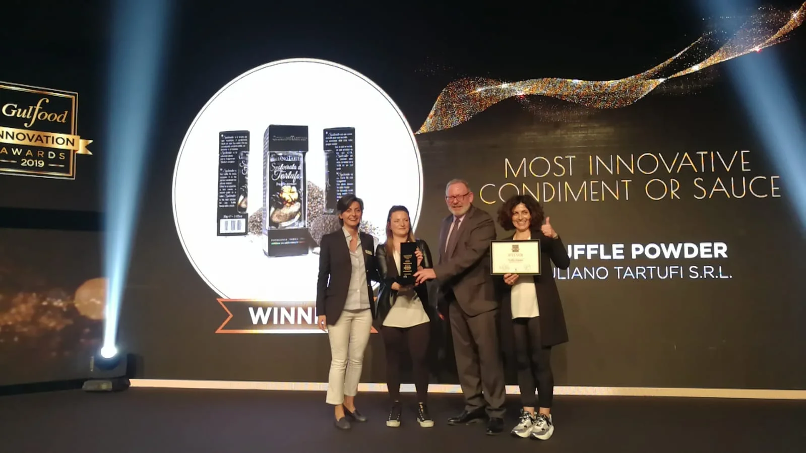 Il team di Ricerca & Sviluppo viene premiato a livello internazionale per “Spolverata di Tartufo” come prodotto innovativo dell’anno.